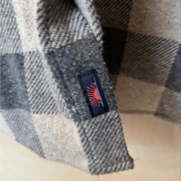 Faherty Legends Sweater Shirt - Picture 2 of 4